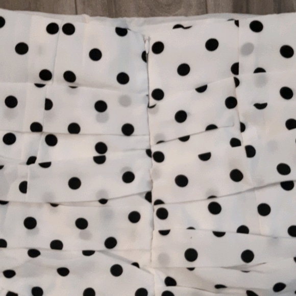 NWOT Polka dot asymmetrical mini skirt - Picture 3 of 4